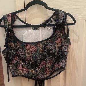 La Belle Elegant Black Floral Crop Top